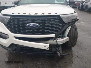 2024 Ford Explorer ST-Line with VIN 1FMSK7KH2RGA72381, listed as a IAAI auction lot 41409696 with 1,510 mi miles. Bid and sale history available at carsss.com. Image 17.