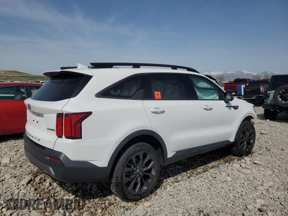 2021 Kia Sorento SX Prestige X-Line with VIN 5XYRKDLF0MG011816, listed as a Copart auction lot 52549105 with 92,023 mi miles and Salvage Title. Bid and sale history available at carsss.com. Image 3.