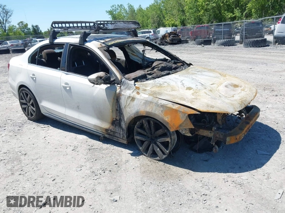 2014 Volkswagen Jetta GLI с VIN 3VW4T7AJ8EM388217, выставлен на аукционе IAAI как лот 42258666 с пробегом 118 397 миль миль и . История ставок и продаж доступна на DreamBid. Изображение 1.
