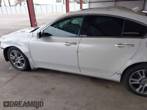 2009 Acura TL Tech with VIN 19UUA86509A008303, listed as a IAAI auction lot 41076598 with 253,434 mi miles. Bid and sale history available at carsss.com. Image 18.