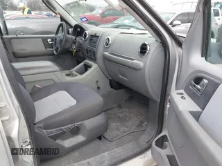 2006 Ford Expedition Special Service with VIN 1FMPU15526LA97931, listed as a IAAI auction lot 41296168 with 160,669 mi miles. Bid and sale history available at carsss.com. Image 5.