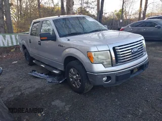 2011 Ford F-150 XLT with VIN 1FTFW1CT3BFA76381, listed as a IAAI auction lot 41883937 with 206,384 mi miles. Bid and sale history available at carsss.com. Image 1.