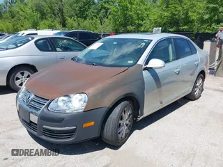 2010 Volkswagen Jetta Limited Edition with VIN 3VWRX7AJXAM044179, listed as a IAAI auction lot 42197314 with 195,146 mi miles and . Bid and sale history available at DreamBid. Image 2.