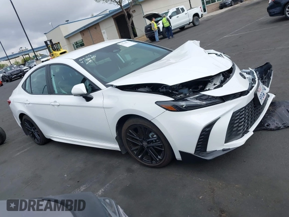2025 Toyota Camry LE z VIN 4T1DAACK3SU533985, wystawiony jako IAAI lot #42118873 z przebiegiem Nie podano mil oraz . Historia ofert i sprzedaży dostępna na DreamBid. Obrazek 14.