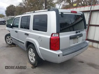 2006 Jeep Commander z VIN 1J8HH48K16C346762, wystawiony jako IAAI lot #40938740 z przebiegiem 348 396 mil mil oraz . Historia ofert i sprzedaży dostępna na DreamBid. Obrazek 3.