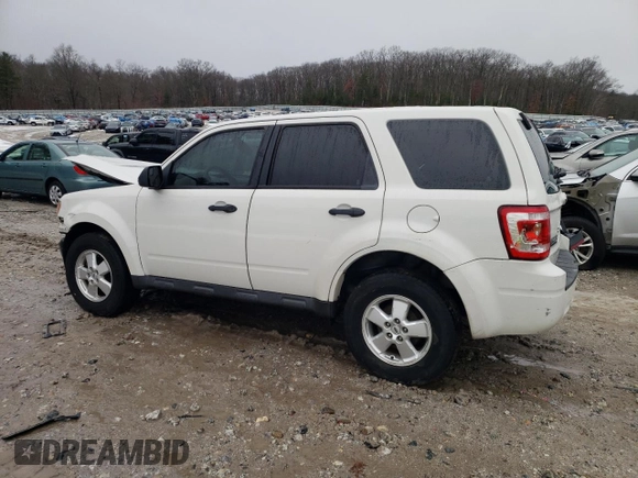 2012 Ford Escape XLS z VIN 1FMCU9C72CKB33801, wystawiony jako Copart lot #84003994 z przebiegiem 49 163 mil mil oraz Czysty tytuł • Clean title. Historia ofert i sprzedaży dostępna na DreamBid. Obrazek 2.