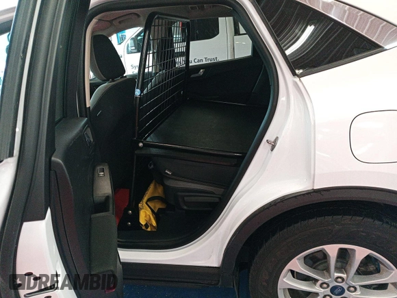 2020 Ford Escape SE with VIN 1FMCU9G68LUB14806, listed as a IAAI auction lot 42679209 with 67,593 mi miles and . Bid and sale history available at DreamBid. Image 2.