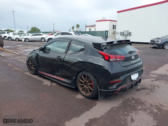 2020 Hyundai Veloster N with VIN KMHT36AHOLU003582, listed as a IAAI auction lot 40958146 with 33,943 mi miles. Bid and sale history available at carsss.com. Image 3.
