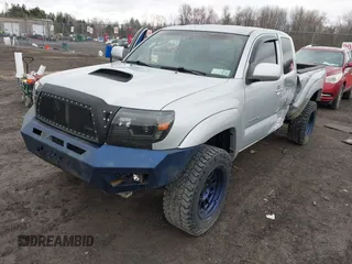 2006 Toyota Tacoma with VIN 5TEUU42N26Z153137, listed as a IAAI auction lot 41802170 with 206,156 mi miles. Bid and sale history available at carsss.com. Image 17.