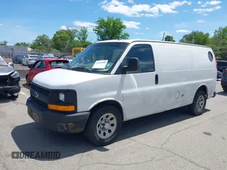 2014 Chevrolet Express Cargo z VIN 1GCSGAFX4E1198968, wystawiony jako IAAI lot #42322008 z przebiegiem 192 912 mil mil oraz . Historia ofert i sprzedaży dostępna na DreamBid. Obrazek 2.