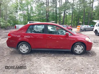 2010 Nissan Versa S с VIN 3N1BC1AP3AL458043, выставлен на аукционе IAAI как лот 42325382 с пробегом 224 639 миль миль и . История ставок и продаж доступна на DreamBid. Изображение 13.