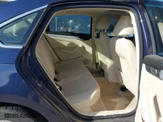 2012 Volkswagen Passat SE w/Sunroof with VIN 1VWBH7A35CC077207, listed as a IAAI auction lot 41351317 with 136,904 mi miles. Bid and sale history available at carsss.com. Image 8.
