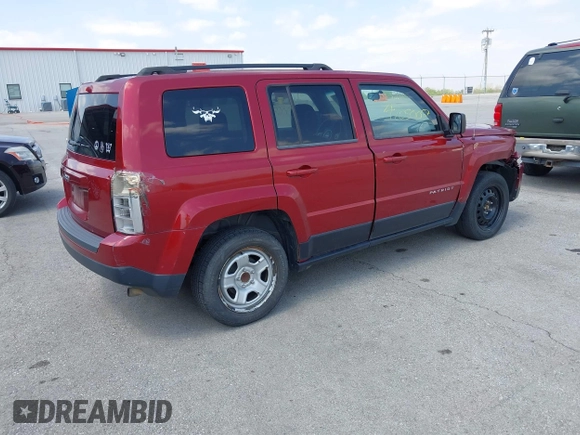 2014 Jeep Patriot Sport with VIN 1C4NJPBBXED843374, listed as a IAAI auction lot 42050067 with 155,685 mi miles. Bid and sale history available at carsss.com. Image 4.