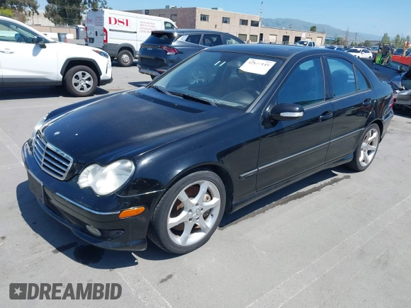2007 Mercedes-Benz C 230 Sport z VIN WDBRF52H27F931854, wystawiony jako IAAI lot #42154149 z przebiegiem 187 730 mil mil oraz . Historia ofert i sprzedaży dostępna na DreamBid. Obrazek 2.
