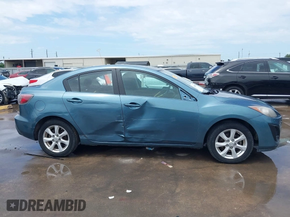2011 Mazda 3 i Touring with VIN JM1BL1VG2B1425700, listed as a IAAI auction lot 42084171 with 162,310 mi miles. Bid and sale history available at carsss.com. Image 14.