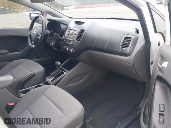 2018 Kia Forte LX with VIN 3KPFK4A78JE243751, listed as a IAAI auction lot 41907111 with 101,729 mi miles. Bid and sale history available at carsss.com. Image 5.
