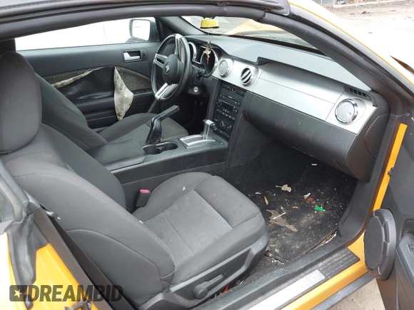 2007 Ford Mustang Deluxe с VIN 1ZVFT84N175345621, выставлен на аукционе IAAI как лот 41770321 с пробегом 163 161 миль миль и . История ставок и продаж доступна на DreamBid. Изображение 5.