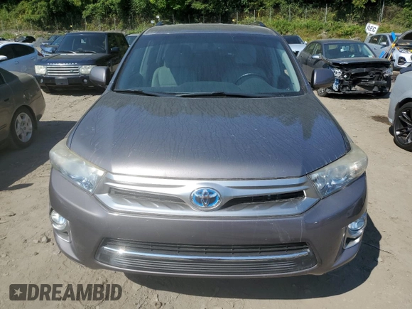 2013 Toyota Highlander Hybrid Limited with VIN JTEDC3EH9D2018074, listed as a Copart auction lot 69518114 with 73,111 mi miles and Salvage Title. Bid and sale history available at carsss.com. Image 5.