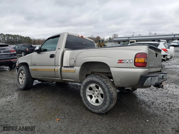 2001 Chevrolet Silverado 1500 LS with VIN 1GCEK14T21Z327524, listed as a Copart auction lot 84648054 with 0 mi miles and Salvage Title. Bid and sale history available at carsss.com. Image 2.