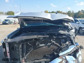 2016 Chevrolet Silverado 1500 LT with VIN 1GCRCREC3GZ119267, listed as a IAAI auction lot 40692574 with 136,704 mi miles. Bid and sale history available at carsss.com. Image 10.