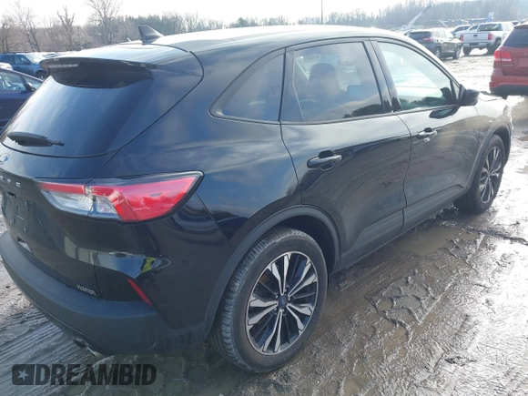 2022 Ford Escape SE with VIN 1FMCU0G60NUC00349, listed as a IAAI auction lot 41585715 with 14,780 mi miles and . Bid and sale history available at DreamBid. Image 4.