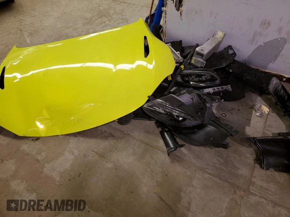 2020 Aston Martin Vantage z VIN SCFSMGAWXLGN03363, wystawiony jako Copart lot #81833084 z przebiegiem Nie podano mil oraz Szkoda całkowita • Salvage title. Historia ofert i sprzedaży dostępna na DreamBid. Obrazek 12.