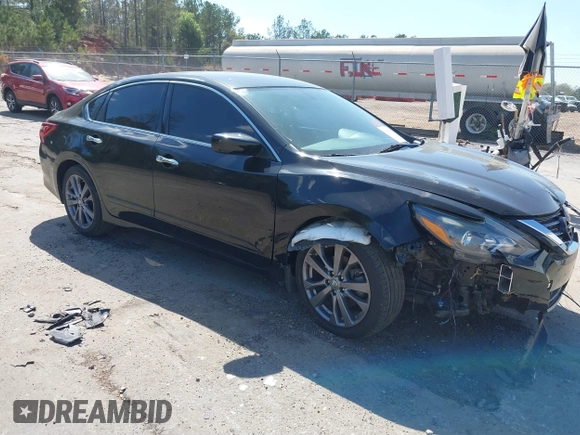 2018 Nissan Altima SV with VIN 1N4AL3AP7JC202705, listed as a IAAI auction lot 41883715 with 50,382 mi miles and . Bid and sale history available at carsss.com. Image 1.