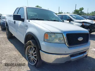 2007 Ford F-150 XLT z VIN 1FTPX14V07FB86331, wystawiony jako IAAI lot #42691000 z przebiegiem 303 077 mil mil oraz . Historia ofert i sprzedaży dostępna na DreamBid. Obrazek 6.