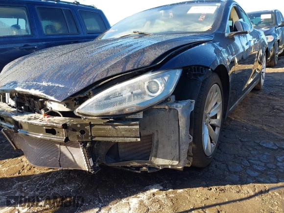 2014 Tesla Model S 60 с VIN 5YJSA1S11EFP32325, выставлен на аукционе IAAI как лот 40823219 с пробегом 47 911 миль миль и . История ставок и продаж доступна на DreamBid. Изображение 6.