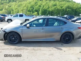 2025 Toyota Camry LE z VIN 4T1DAACK9SU518259, wystawiony jako IAAI lot #42225124 z przebiegiem 222 mil mil oraz . Historia ofert i sprzedaży dostępna na DreamBid. Obrazek 15.