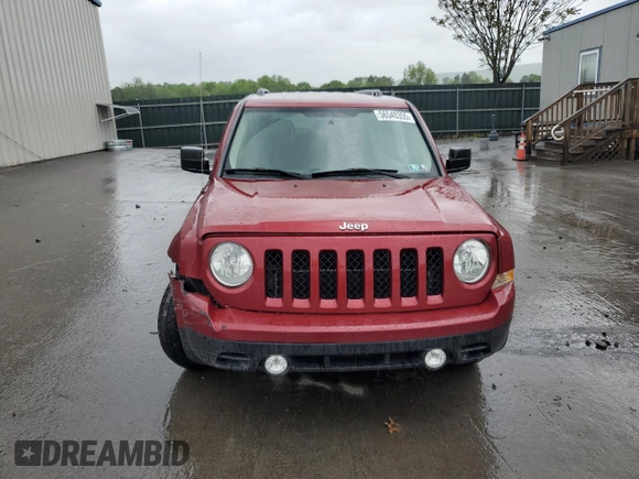 2015 Jeep Patriot Altitude z VIN 1C4NJRBBXFD425829, wystawiony jako Copart lot #56540355 z przebiegiem 98 752 mil mil oraz Szkoda całkowita • Salvage title. Historia ofert i sprzedaży dostępna na DreamBid. Obrazek 5.