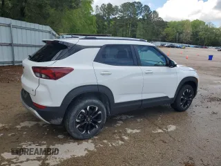 2022 Chevrolet TrailBlazer LT with VIN KL79MRSL4NB039142, listed as a Copart auction lot 52901105 with 56,049 mi miles and Salvage Title. Bid and sale history available at carsss.com. Image 3.