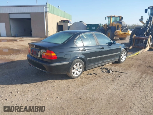 2002 BMW 3 Series 325i with VIN WBAEV33442PD55190, listed as a IAAI auction lot 41838076 with 119,255 mi miles. Bid and sale history available at carsss.com. Image 4.