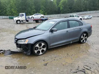 2011 Volkswagen Jetta Sedan SE PZEV with VIN 3VWDZ7AJ1BM399571, listed as a Copart auction lot 50268053 with 184,352 mi miles and Salvage Title. Bid and sale history available at carsss.com. Image 1.