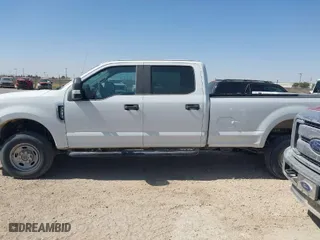 2019 Ford Super Duty F-250 SRW XL with VIN 1FT7W2B60KED26445, listed as a IAAI auction lot 41896494 with 101,098 mi miles. Bid and sale history available at carsss.com. Image 14.