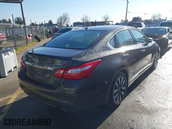 2017 Nissan Altima 2.5 SV with VIN 1N4AL3AP1HC188360, listed as a IAAI auction lot 41432809 with 72,182 mi miles. Bid and sale history available at carsss.com. Image 4.