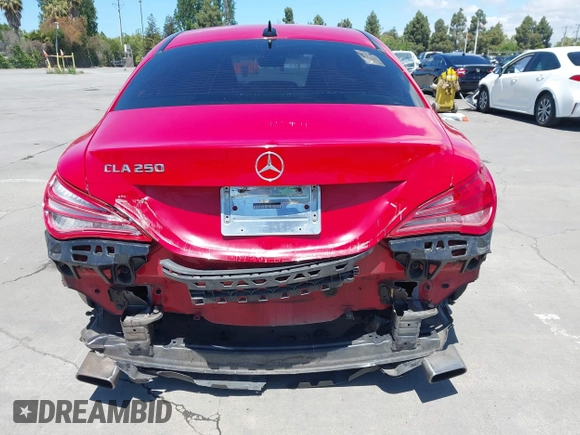 2014 Mercedes-Benz CLA 250 z VIN WDDSJ4EBXEN050072, wystawiony jako IAAI lot #42261360 z przebiegiem 92 555 mil mil oraz . Historia ofert i sprzedaży dostępna na DreamBid. Obrazek 17.