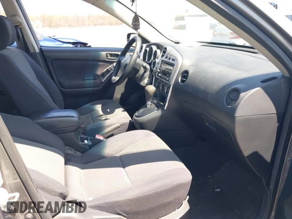 2004 Toyota Matrix Std with VIN 2T1LR32E94C300810, listed as a IAAI auction lot 42072785 with 177,026 mi miles. Bid and sale history available at carsss.com. Image 5.