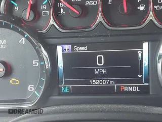 2018 Chevrolet Tahoe LT z VIN 1GNSKBKC7JR276427, wystawiony jako IAAI lot #41977418 z przebiegiem 152 007 mil mil oraz . Historia ofert i sprzedaży dostępna na DreamBid. Obrazek 7.
