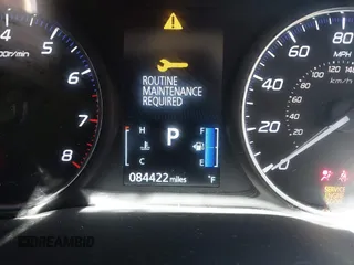 2018 Mitsubishi Outlander ES z VIN JA4AD2A39JZ071007, wystawiony jako IAAI lot #42114991 z przebiegiem 84 422 mil mil oraz . Historia ofert i sprzedaży dostępna na DreamBid. Obrazek 16.