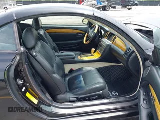2002 Lexus SC 430 z VIN JTHFN48Y720010572, wystawiony jako IAAI lot #42284599 z przebiegiem 173 242 mil mil oraz . Historia ofert i sprzedaży dostępna na DreamBid. Obrazek 5.