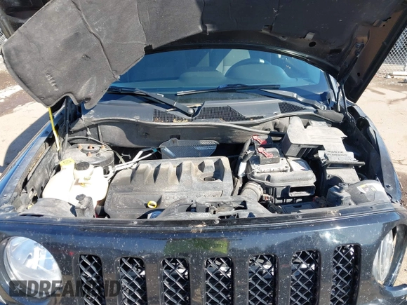 2015 Jeep Patriot Sport with VIN 1C4NJPBB8FD399932, listed as a IAAI auction lot 41935017 with 92,379 mi miles. Bid and sale history available at carsss.com. Image 10.
