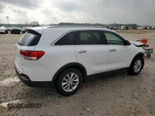 2018 Kia Sorento L z VIN 5XYPG4A35JG342050, wystawiony jako Copart lot #54517715 z przebiegiem 121 415 mil mil oraz Szkoda całkowita • Salvage title. Historia ofert i sprzedaży dostępna na DreamBid. Obrazek 3.