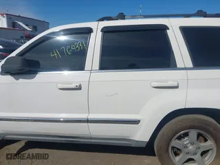 2007 Jeep Grand Cherokee Limited with VIN 1J8HR58267C523598, listed as a IAAI auction lot 41764331 with 152,841 mi miles. Bid and sale history available at carsss.com. Image 6.