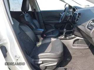 2018 Jeep Compass Latitude with VIN 3C4NJDBB2JT457535, listed as a IAAI auction lot 41797591 with 34,026 mi miles. Bid and sale history available at carsss.com. Image 5.