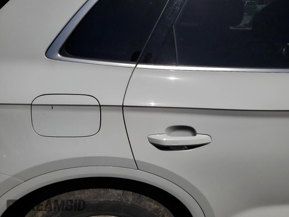 2019 Audi Q5 Premium z VIN WA1ANAFY4K2125898, wystawiony jako Copart lot #55009965 z przebiegiem Nie podano mil oraz Szkoda całkowita • Salvage title. Historia ofert i sprzedaży dostępna na DreamBid. Obrazek 10.