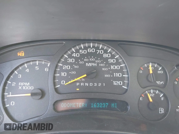 2005 Chevrolet Silverado 1500 LS z VIN 2GCEC13TX51171276, wystawiony jako IAAI lot #41861847 z przebiegiem 163 237 mil mil oraz . Historia ofert i sprzedaży dostępna na DreamBid. Obrazek 7.