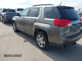 2010 GMC Terrain SLE-2 z VIN 2CTFLDEY4A6340188, wystawiony jako IAAI lot #42478916 z przebiegiem 81 123 mil mil oraz . Historia ofert i sprzedaży dostępna na DreamBid. Obrazek 3.