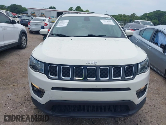 2018 Jeep Compass Latitude with VIN 3C4NJCBB8JT293444, listed as a IAAI auction lot 42372611 with 38,928 mi miles and . Bid and sale history available at DreamBid. Image 13.