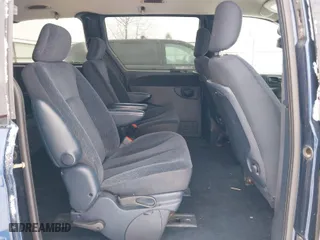 2001 Dodge Caravan Sport with VIN 2B4GP44RX1R229672, listed as a IAAI auction lot 41494222 with 217,673 mi miles. Bid and sale history available at carsss.com. Image 8.